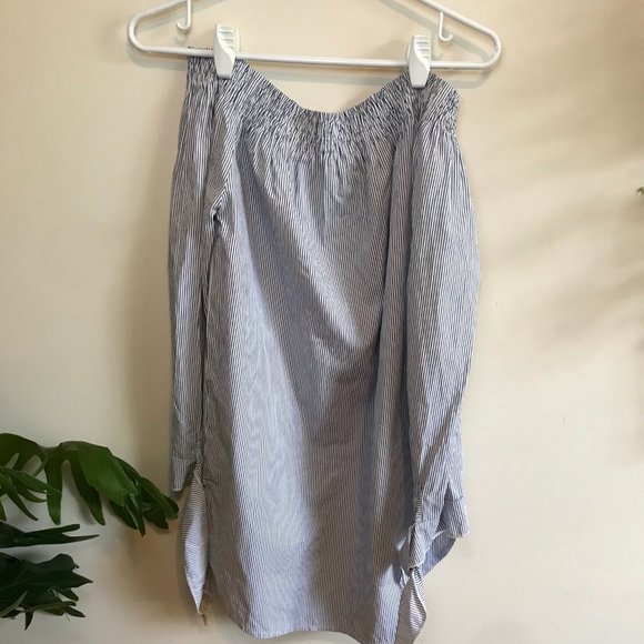 Off the shoulder pin stripe dress - Picture 5 of 6